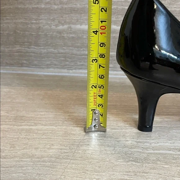 LIFE STRIDE NWOT Women’s Size 9 Shiny Black Pumps Low Heel patent - Picture 12 of 13